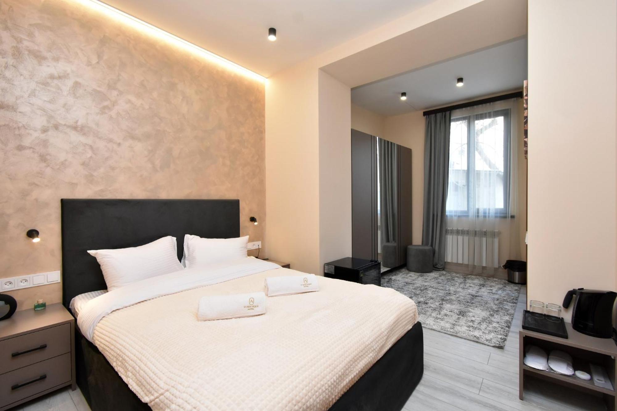 Avenue 23 Boutique Hotel Ереван Экстерьер фото