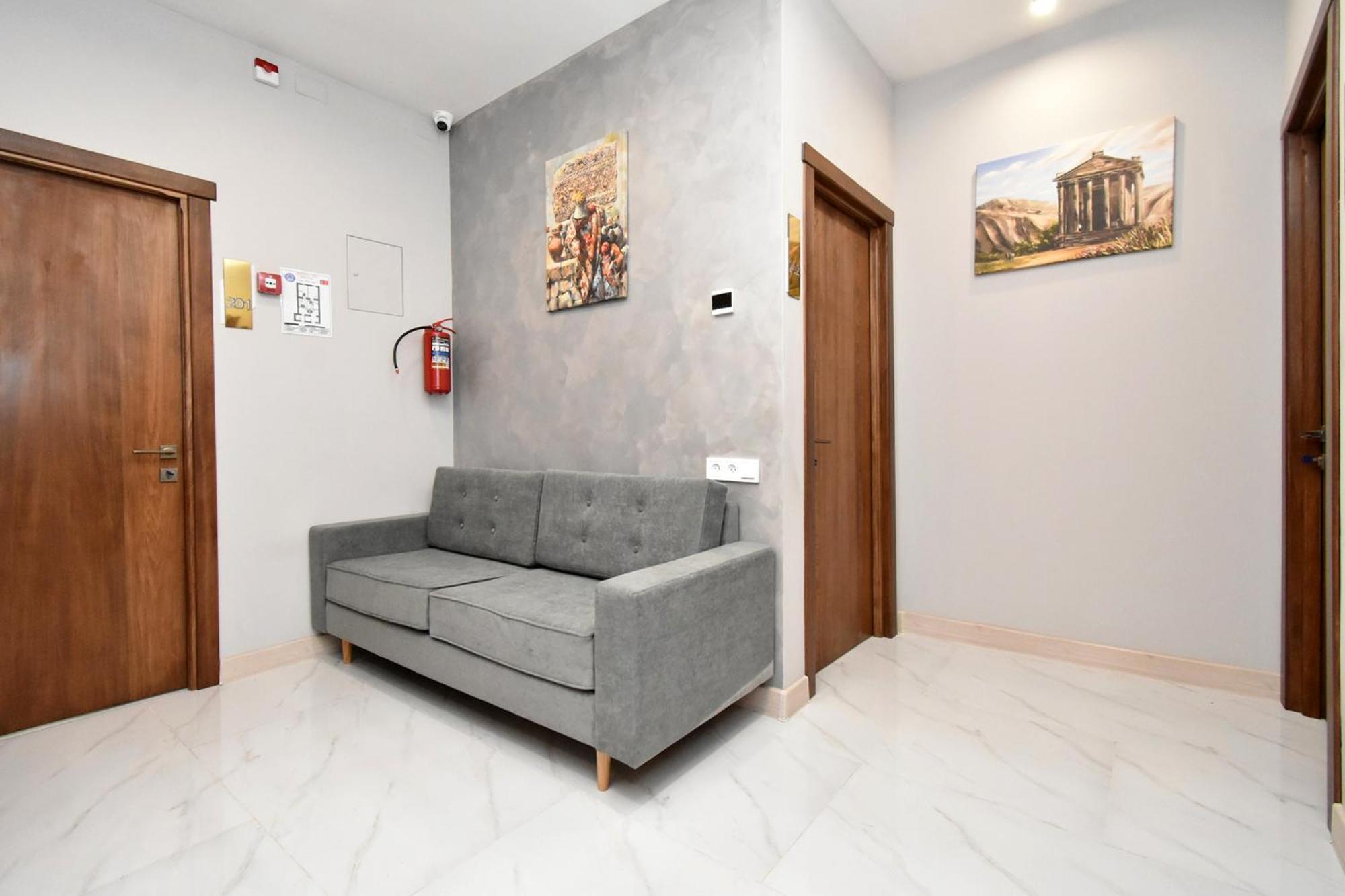 Avenue 23 Boutique Hotel Ереван Экстерьер фото