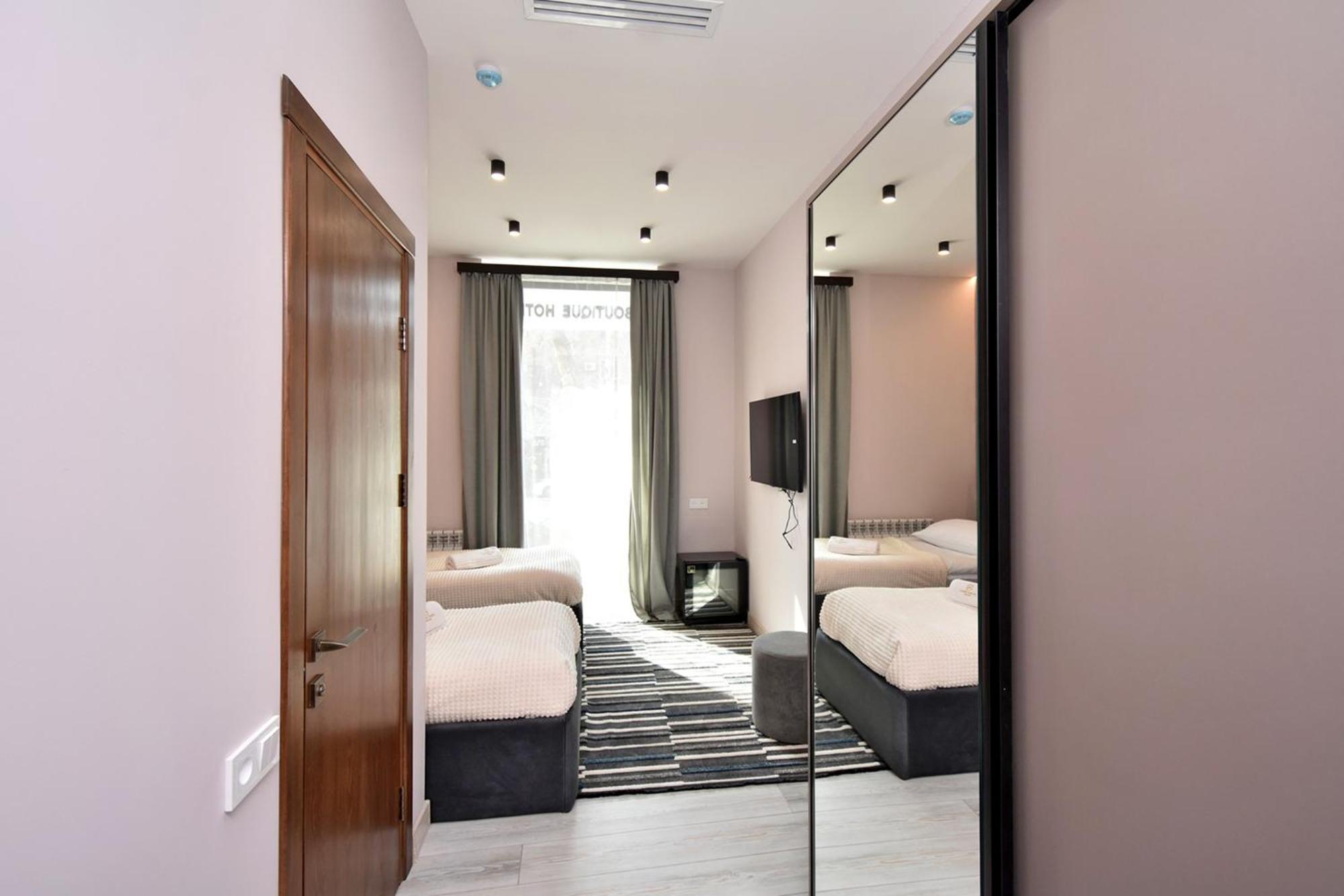 Avenue 23 Boutique Hotel Ереван Экстерьер фото
